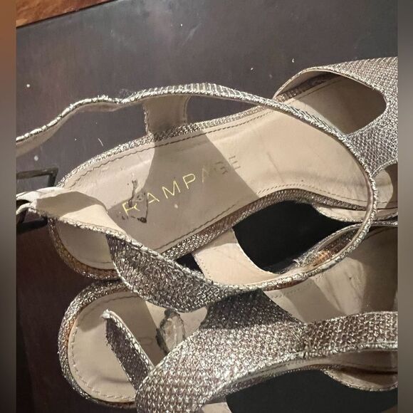 Rampage Brand.  Size 6 Wedge - Picture 7 of 8